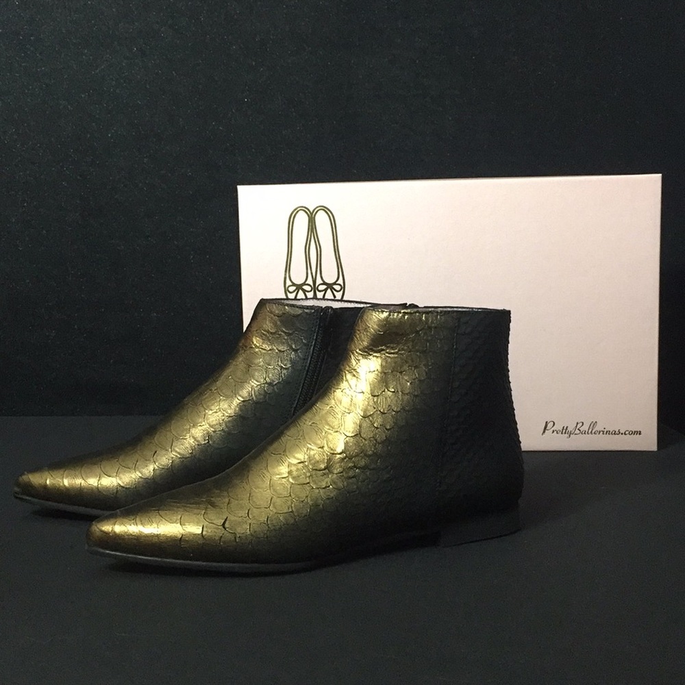 Pretty Ballerinas Gold Booties